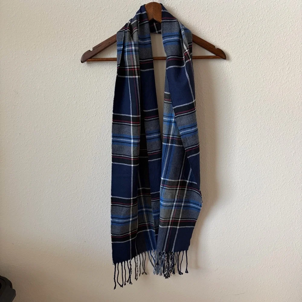 Macy's Soft Cashmere-like Winter Fall Navy, Gray Blue Plaid Men's Fringe Scarf